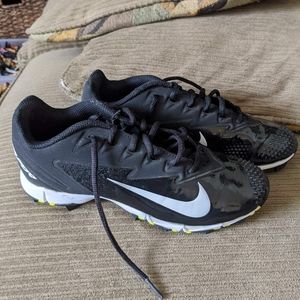Nike youth baseball cleats